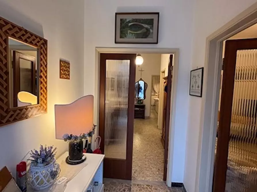 Immagine 12 di Villa in vendita  a Camaiore