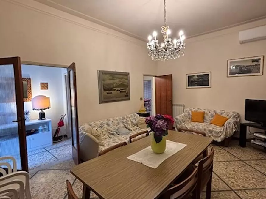 Immagine 23 di Villa in vendita  a Camaiore