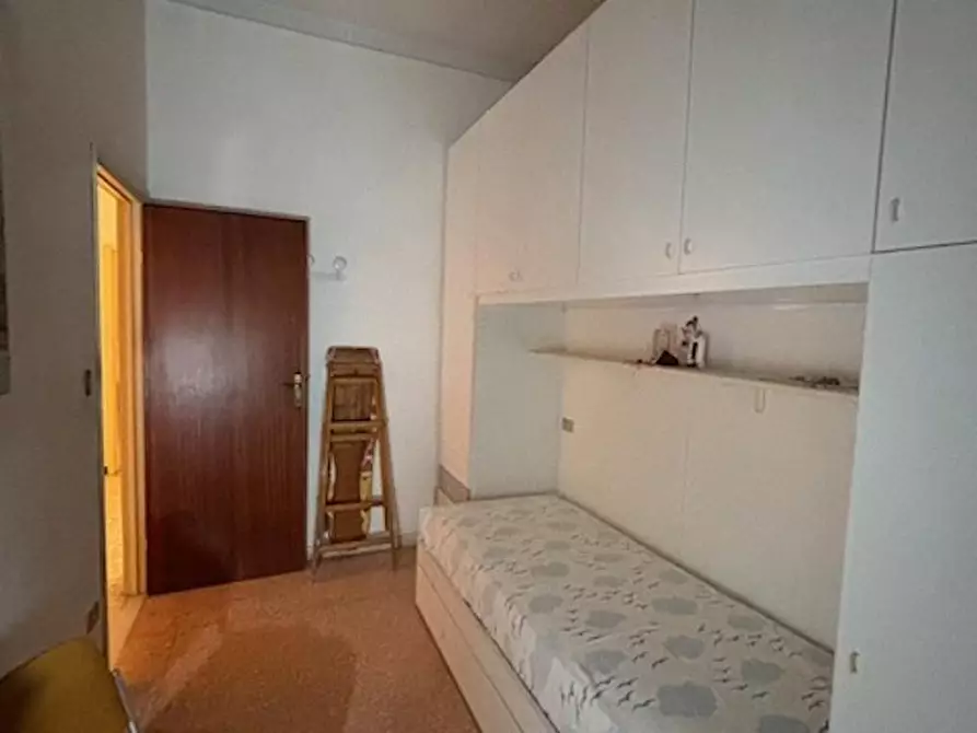 Immagine 8 di Villa in vendita  a Camaiore