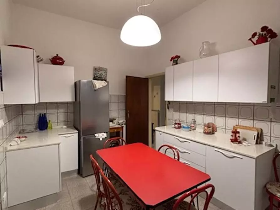 Immagine 11 di Villa in vendita  a Camaiore