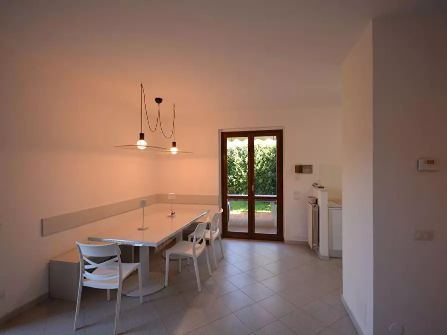 Immagine 12 di Casa bifamiliare in vendita  a Montignoso