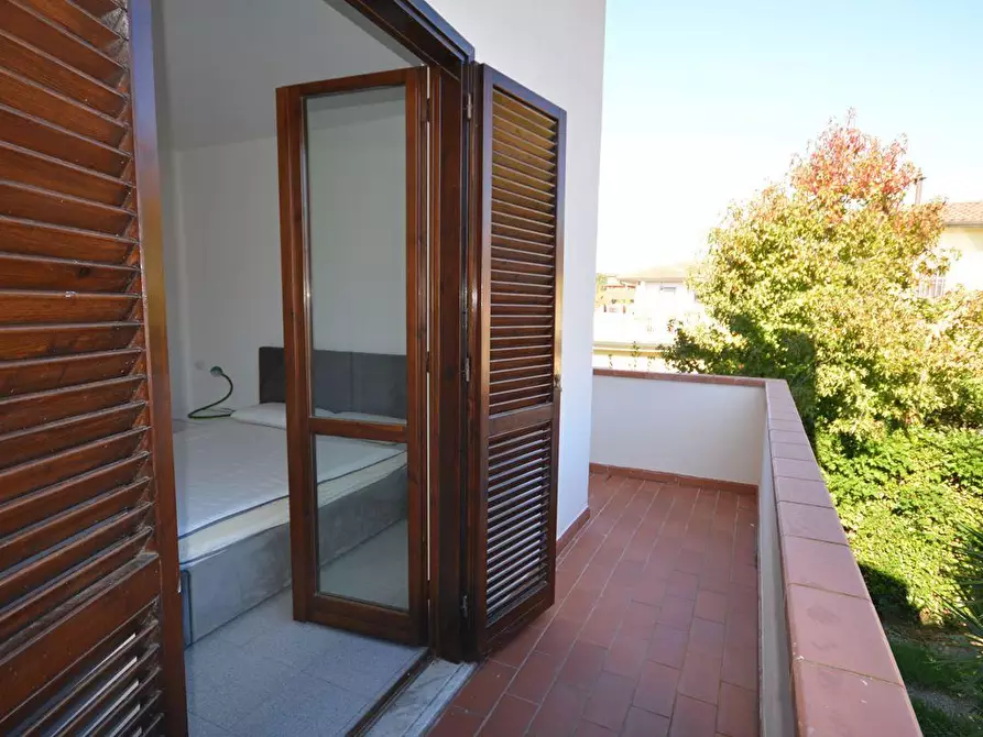 Immagine 25 di Casa bifamiliare in vendita  a Montignoso