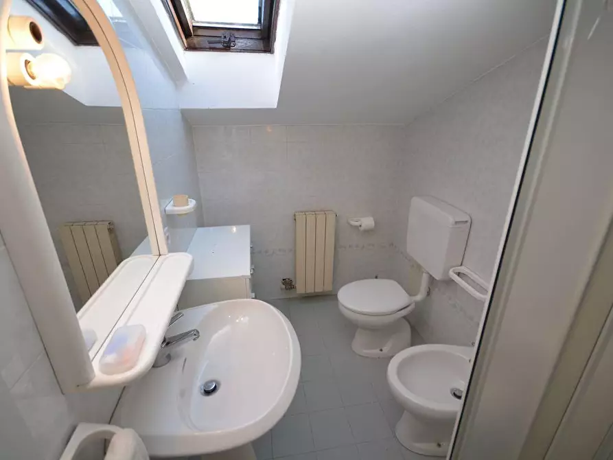 Immagine 31 di Casa bifamiliare in vendita  a Montignoso