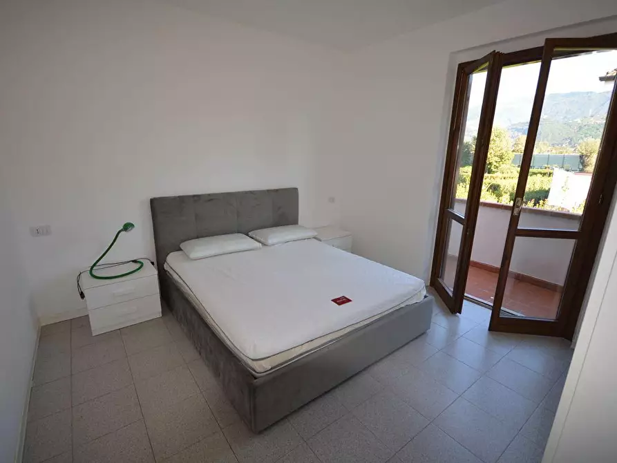 Immagine 23 di Casa bifamiliare in vendita  a Montignoso