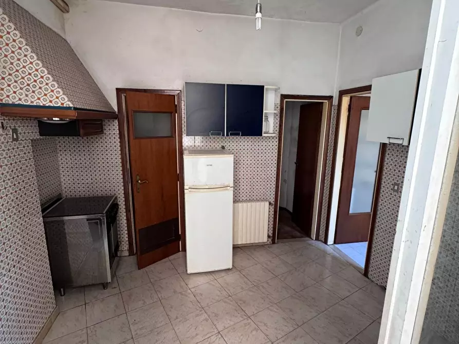 Immagine 5 di Appartamento in vendita  a Massa