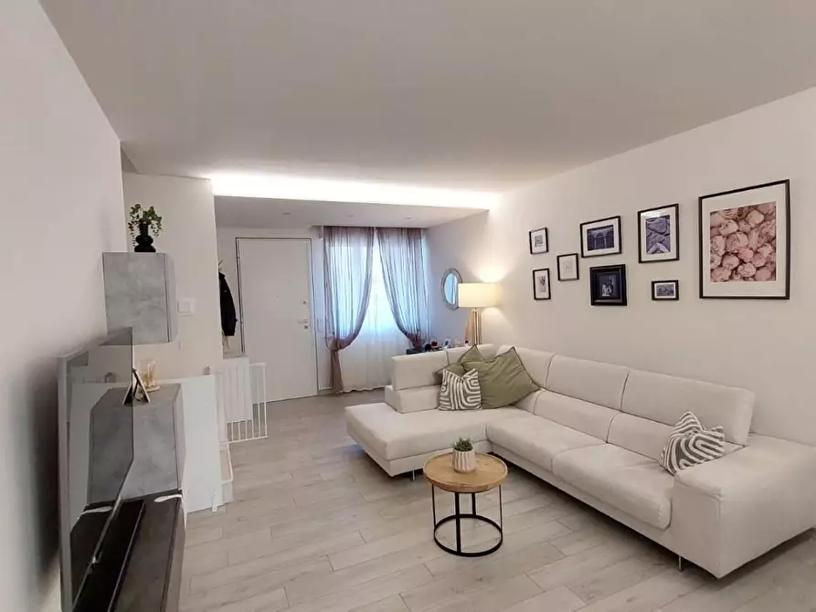 Immagine 5 di Villetta a schiera in vendita  a Montopoli In Val D'arno