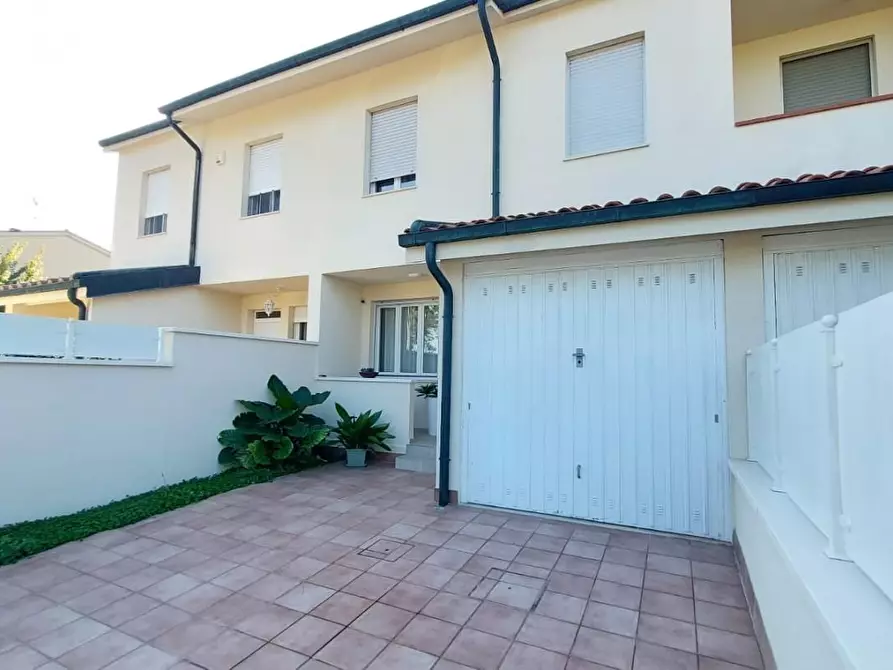 Immagine 1 di Villetta a schiera in vendita  a Montopoli In Val D'arno