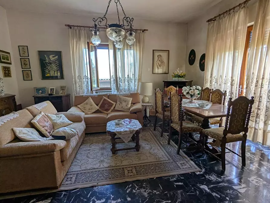 Immagine 15 di Villa in vendita  a San Giuliano Terme