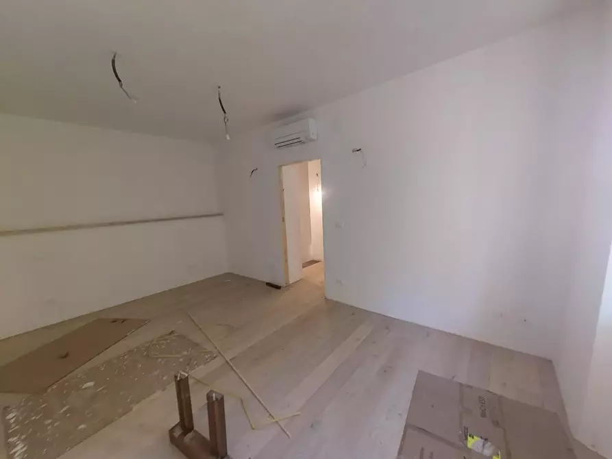 Immagine 12 di Terratetto in vendita  a Pontedera