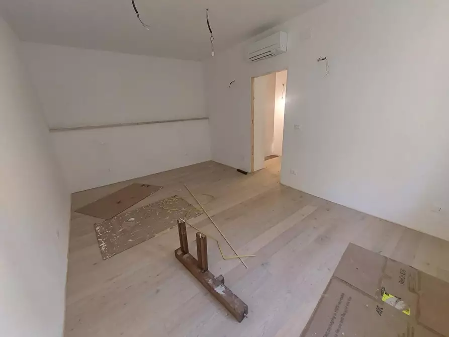 Immagine 13 di Terratetto in vendita  a Pontedera