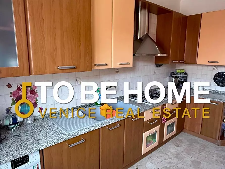 Immagine 12 di Appartamento in vendita  a Venezia