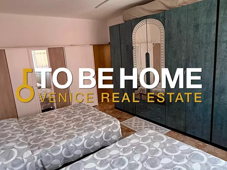 Immagine 2 di Appartamento in vendita  a Venezia