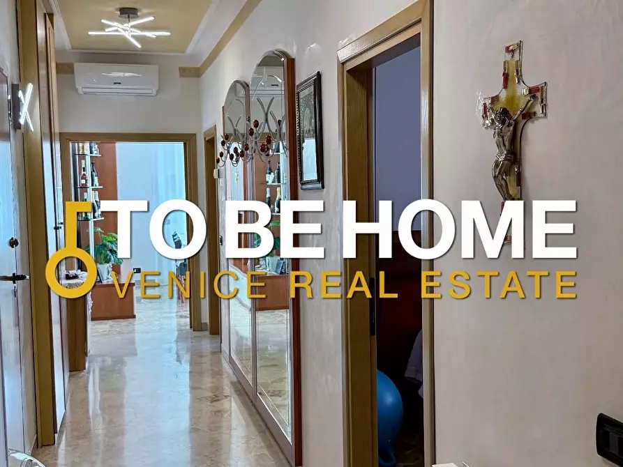 Immagine 18 di Appartamento in vendita  a Venezia