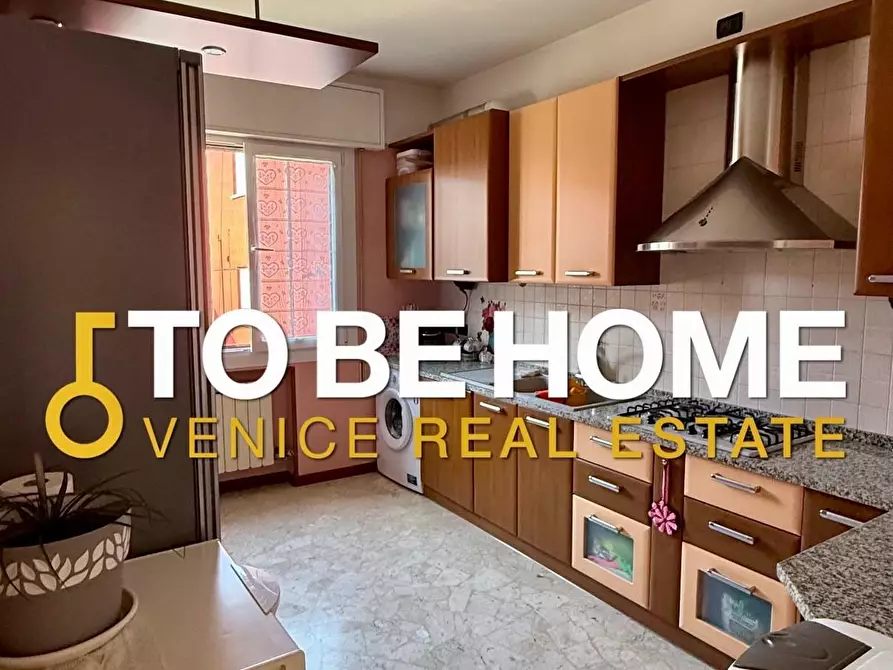 Immagine 11 di Appartamento in vendita  a Venezia
