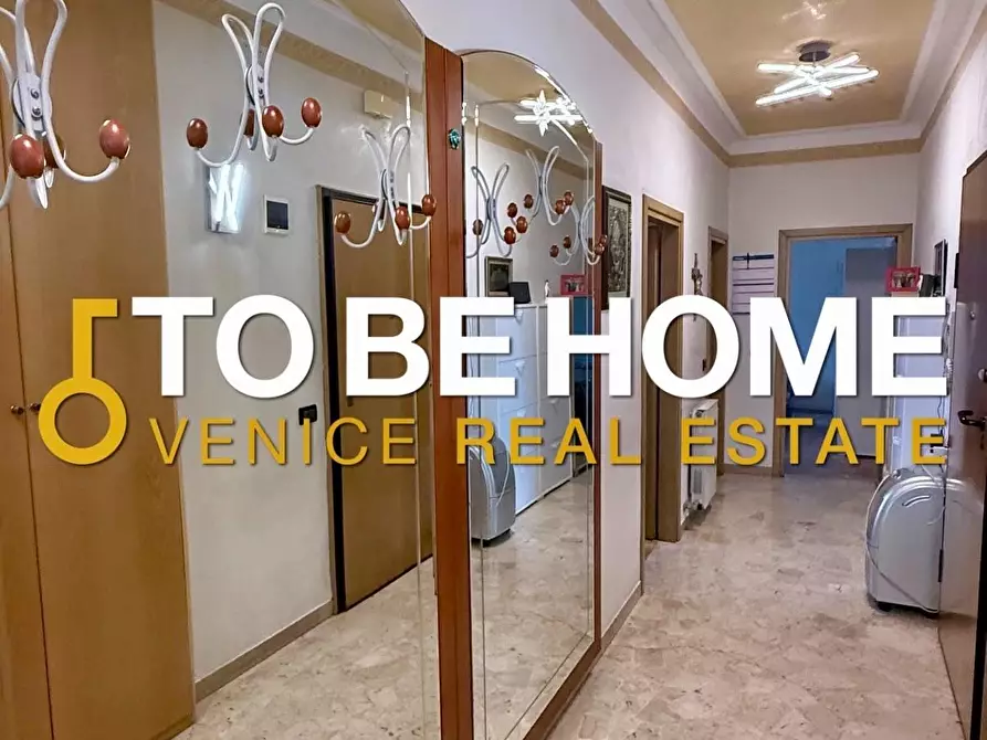 Immagine 14 di Appartamento in vendita  a Venezia