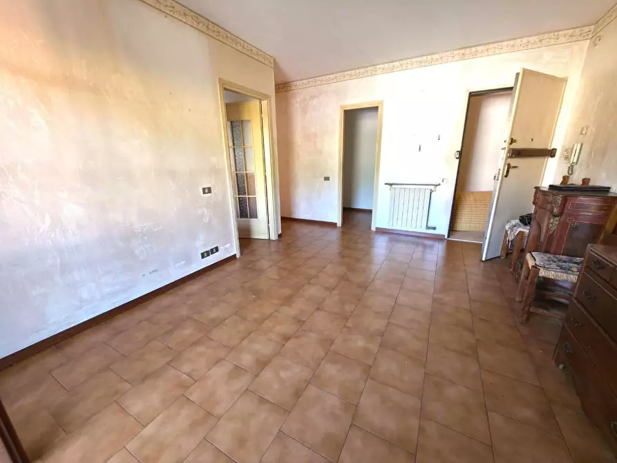 Immagine 4 di Appartamento in vendita  a Massa