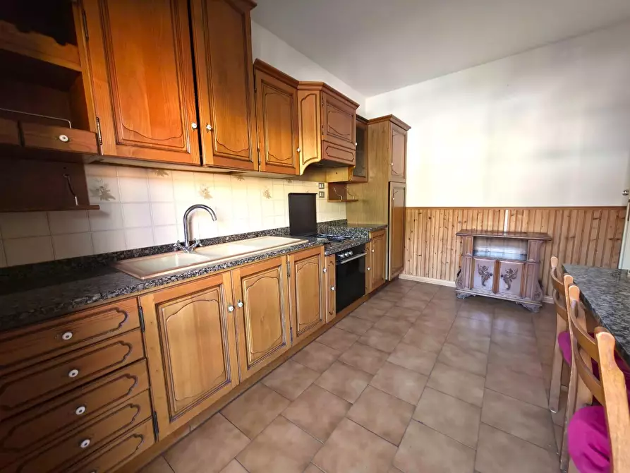 Immagine 11 di Appartamento in vendita  a Massa