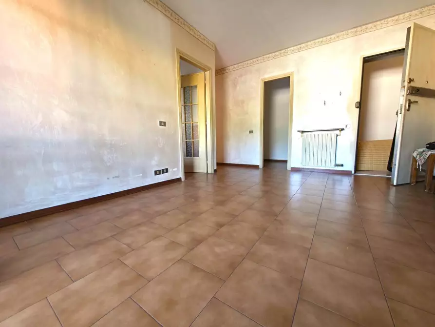 Immagine 5 di Appartamento in vendita  a Massa