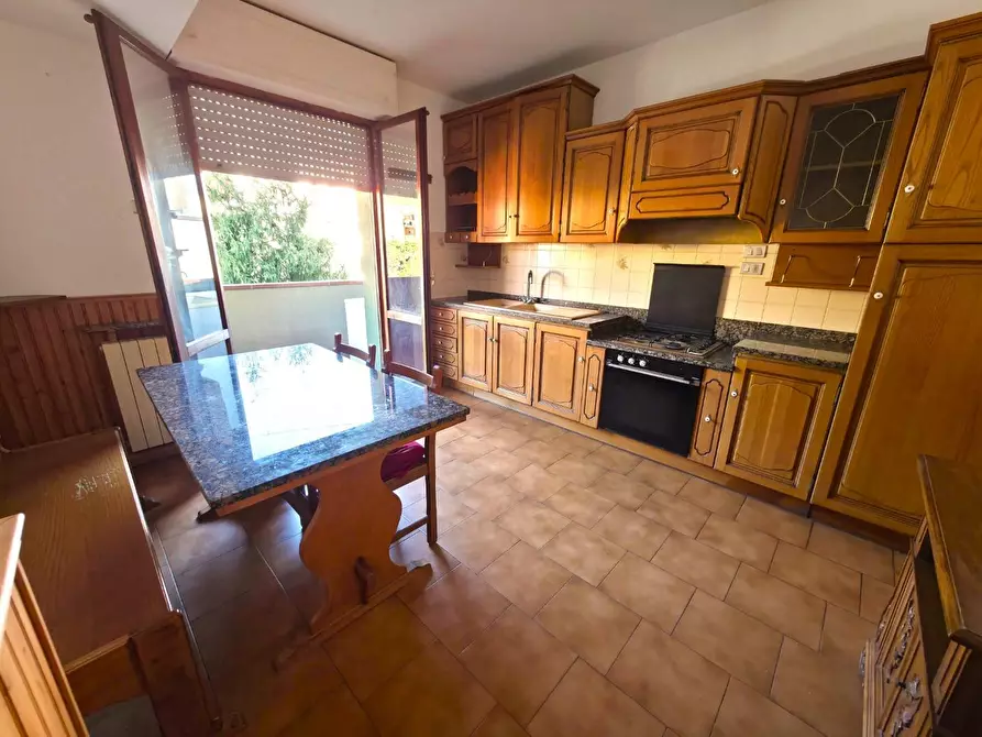 Immagine 8 di Appartamento in vendita  a Massa
