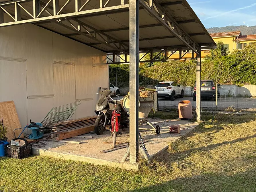 Immagine 15 di Appartamento in vendita  a Montignoso