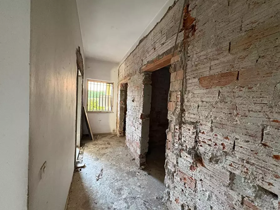 Immagine 11 di Appartamento in vendita  a Montignoso