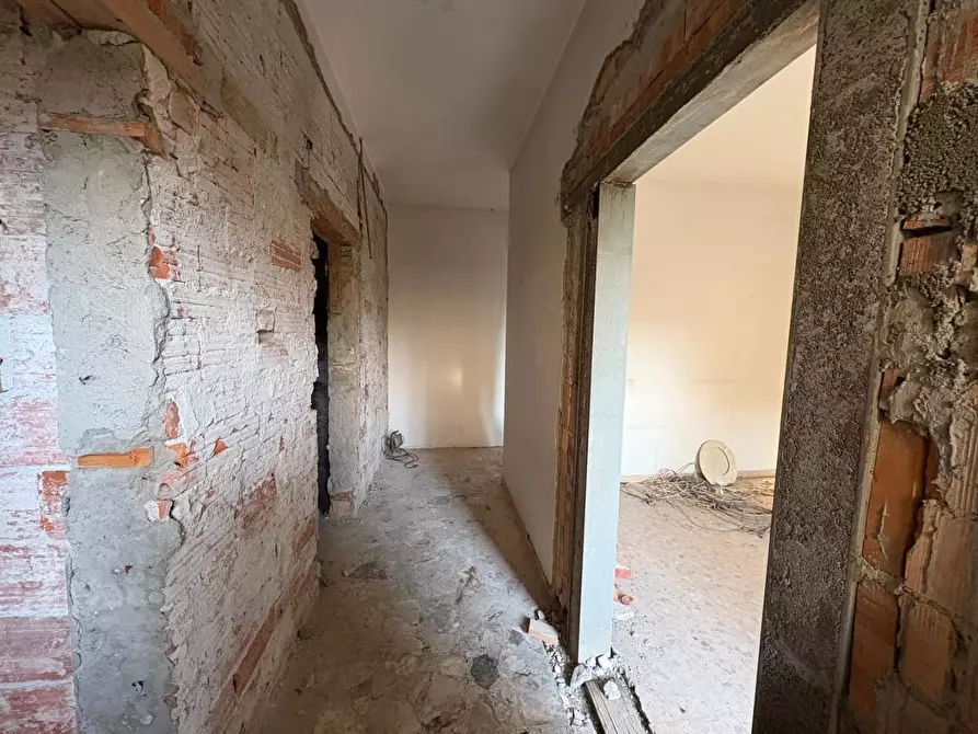 Immagine 9 di Appartamento in vendita  a Montignoso