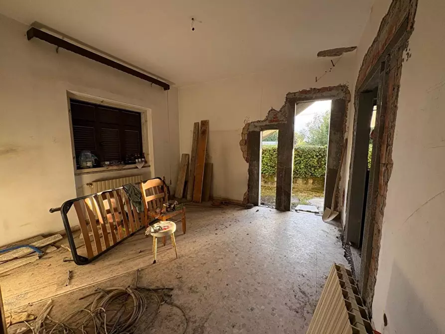 Immagine 7 di Appartamento in vendita  a Montignoso