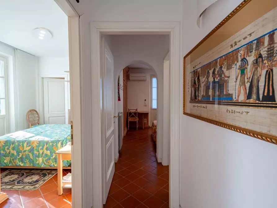 Immagine 18 di Villa in vendita  a Forte Dei Marmi