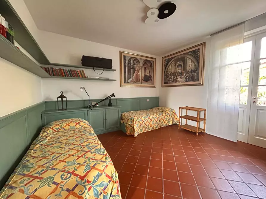 Immagine 11 di Villa in vendita  a Forte Dei Marmi