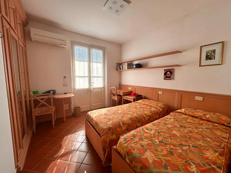 Immagine 19 di Villa in vendita  a Forte Dei Marmi