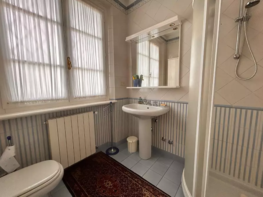 Immagine 21 di Villa in vendita  a Forte Dei Marmi