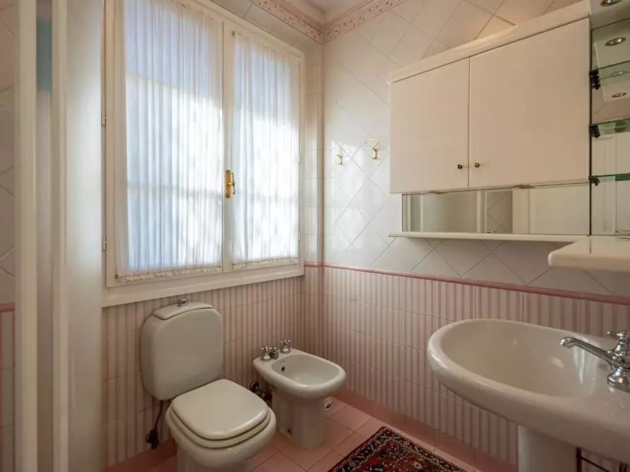 Immagine 20 di Villa in vendita  a Forte Dei Marmi
