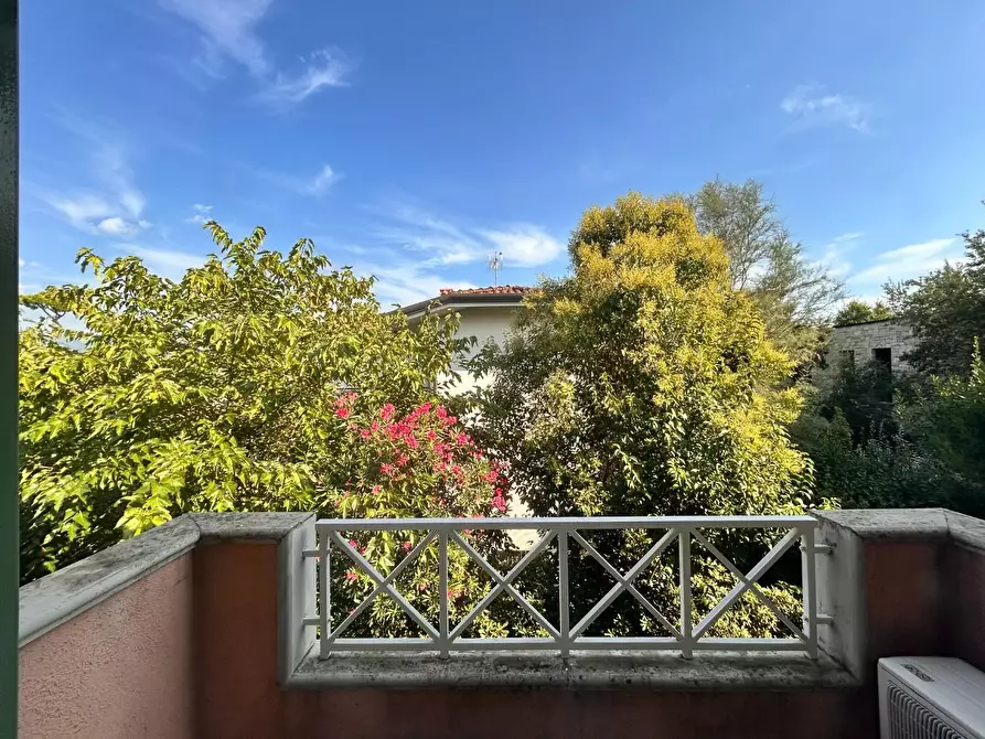 Immagine 13 di Villa in vendita  a Forte Dei Marmi