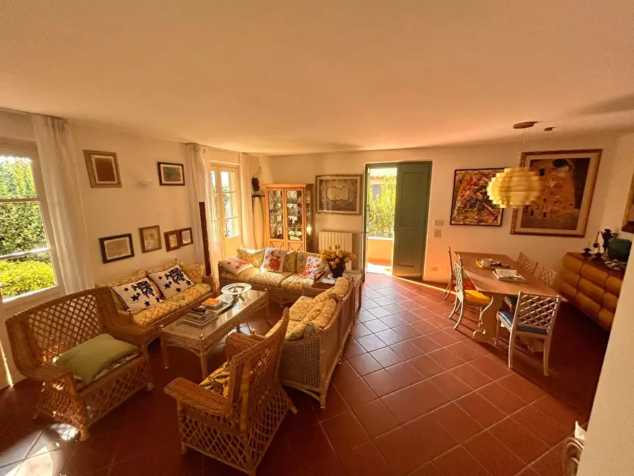 Immagine 30 di Villa in vendita  a Forte Dei Marmi