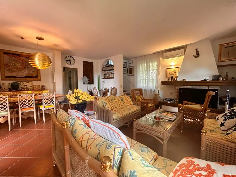 Immagine 28 di Villa in vendita  a Forte Dei Marmi