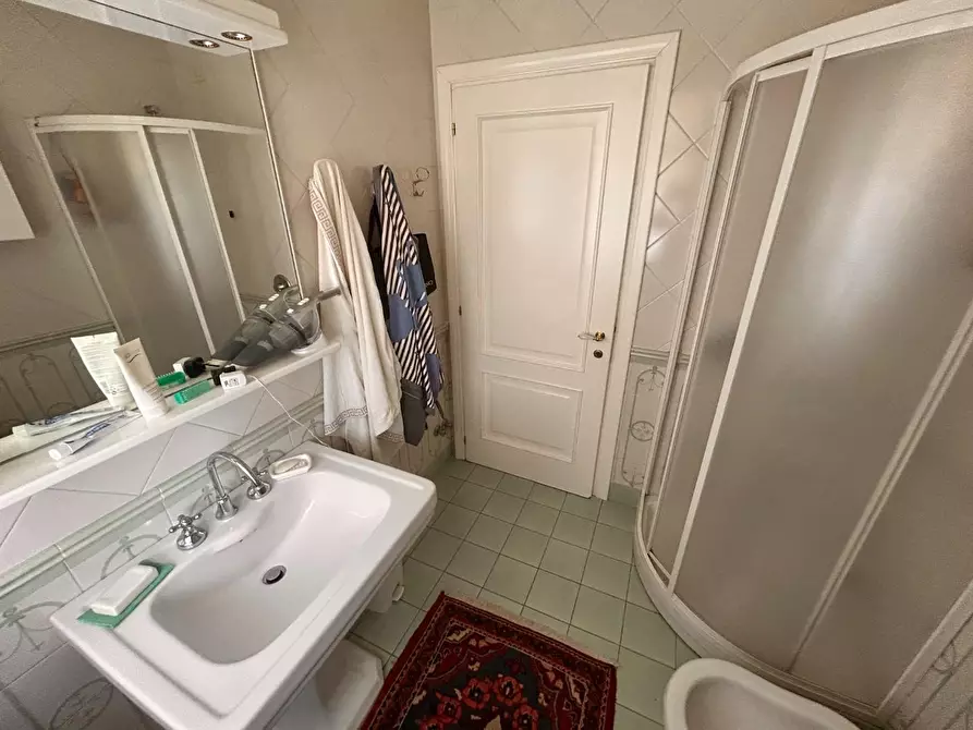 Immagine 7 di Villa in vendita  a Forte Dei Marmi