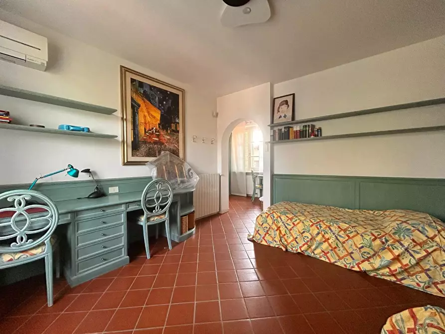 Immagine 12 di Villa in vendita  a Forte Dei Marmi