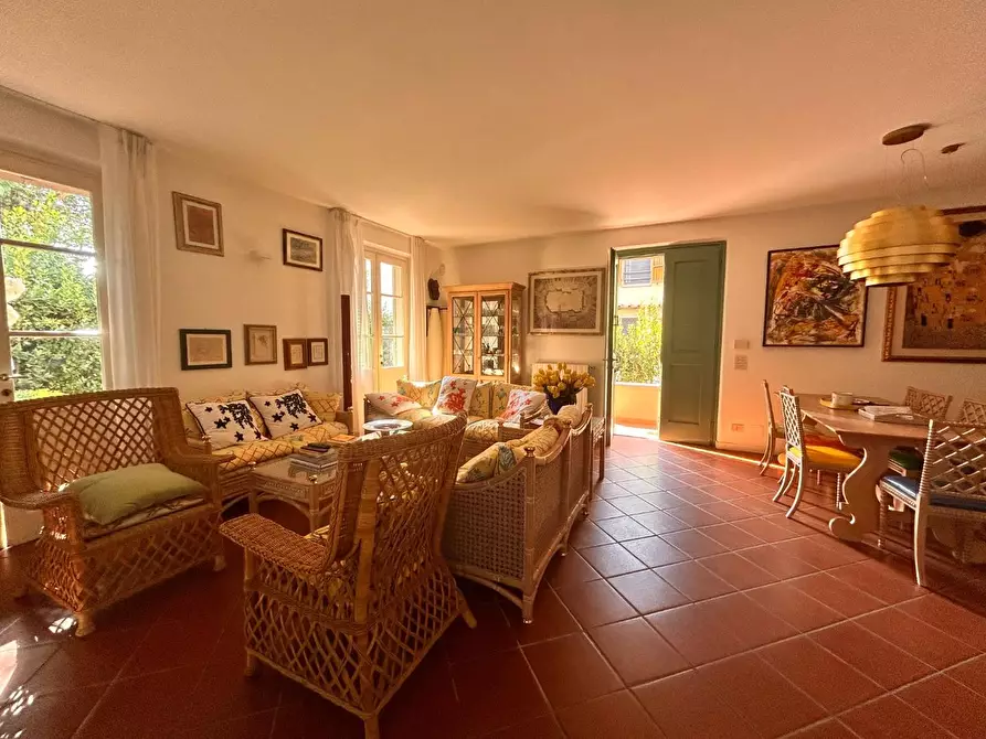 Immagine 26 di Villa in vendita  a Forte Dei Marmi