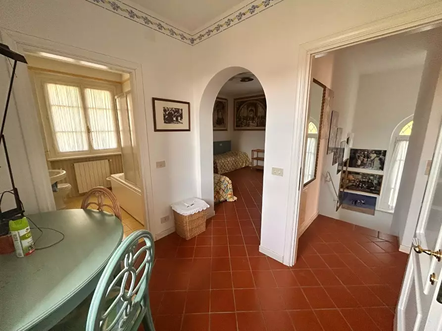 Immagine 10 di Villa in vendita  a Forte Dei Marmi
