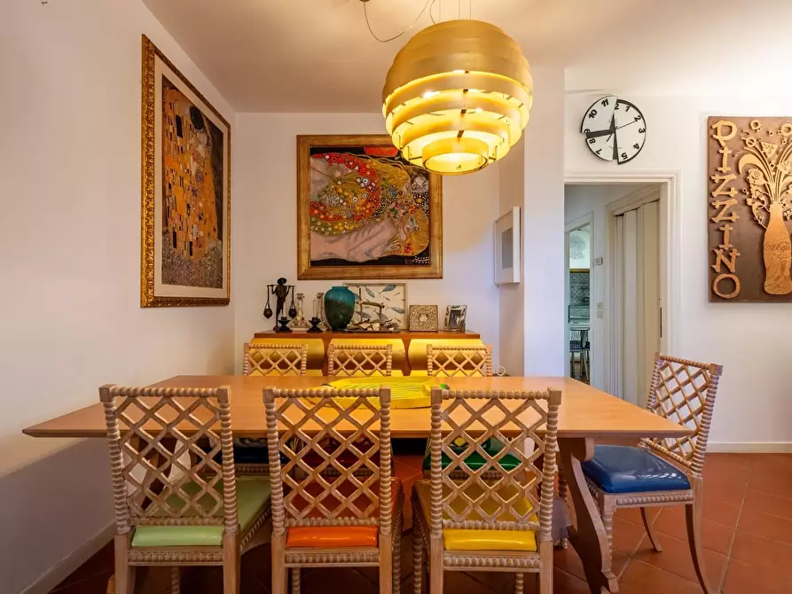 Immagine 12 di Villa in vendita  a Forte Dei Marmi