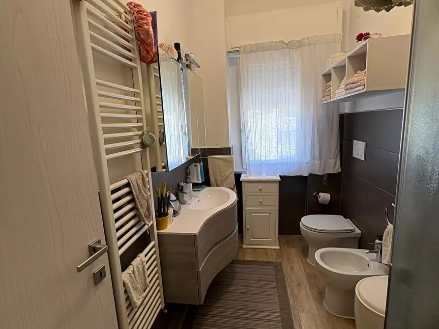 Immagine 11 di Appartamento in vendita  a Pietrasanta