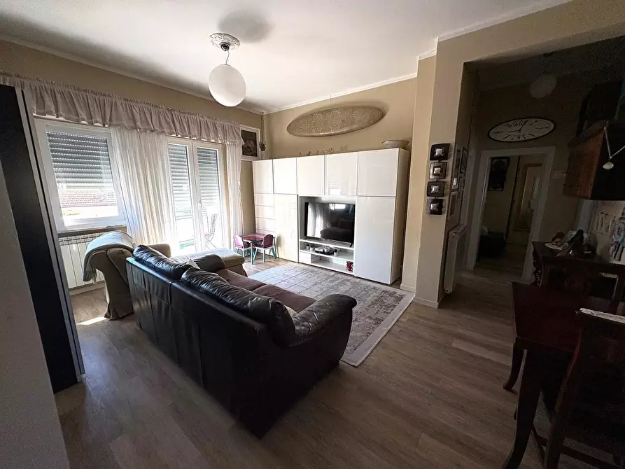 Immagine 1 di Appartamento in vendita  a Pietrasanta