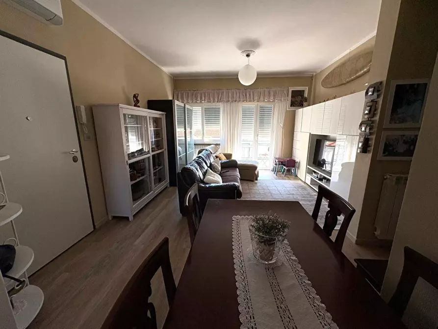 Immagine 3 di Appartamento in vendita  a Pietrasanta