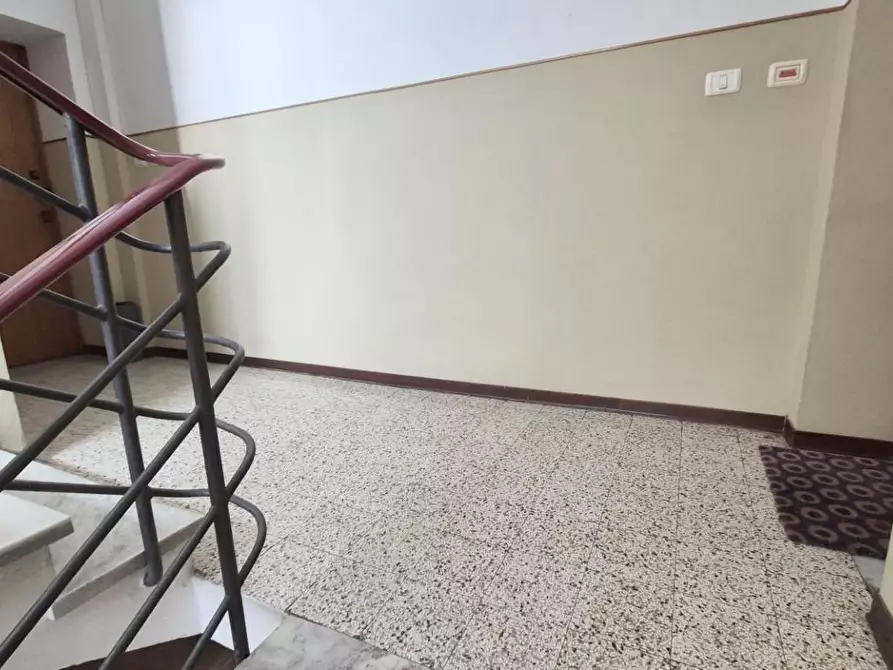 Immagine 95 di Appartamento in vendita  a Viareggio