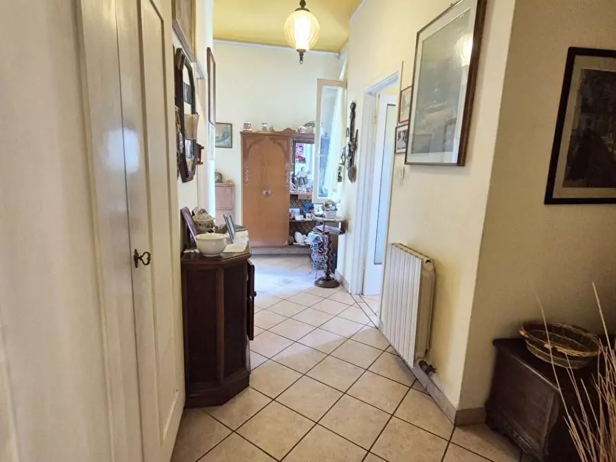 Immagine 43 di Appartamento in vendita  a Viareggio