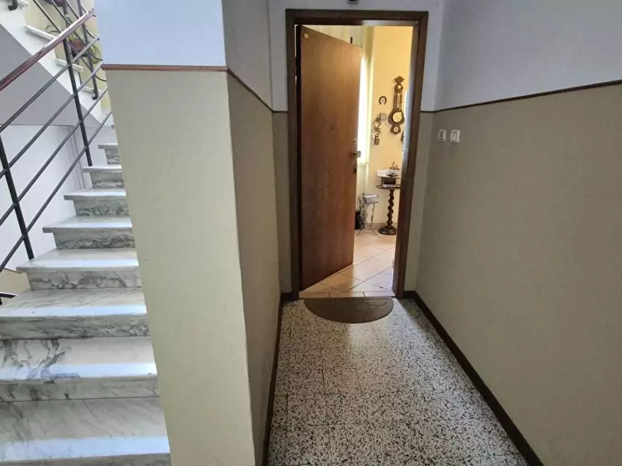 Immagine 97 di Appartamento in vendita  a Viareggio