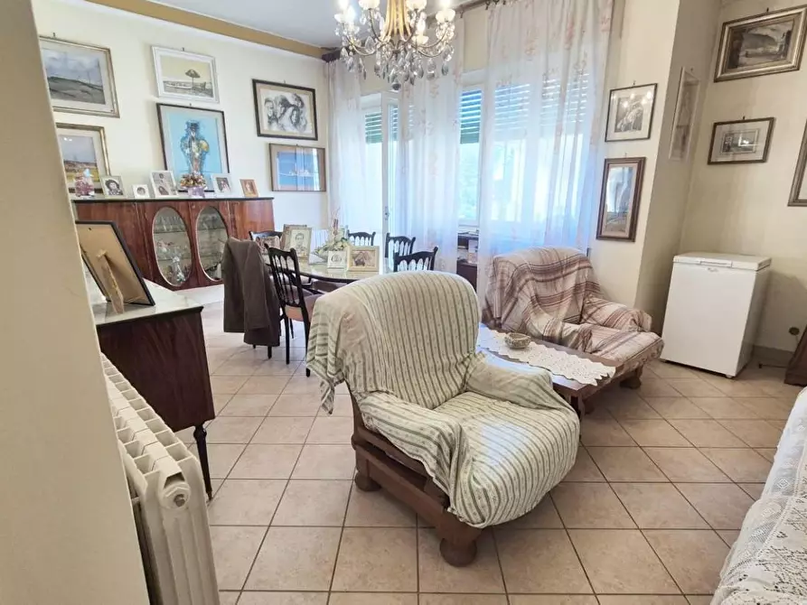 Immagine 21 di Appartamento in vendita  a Viareggio