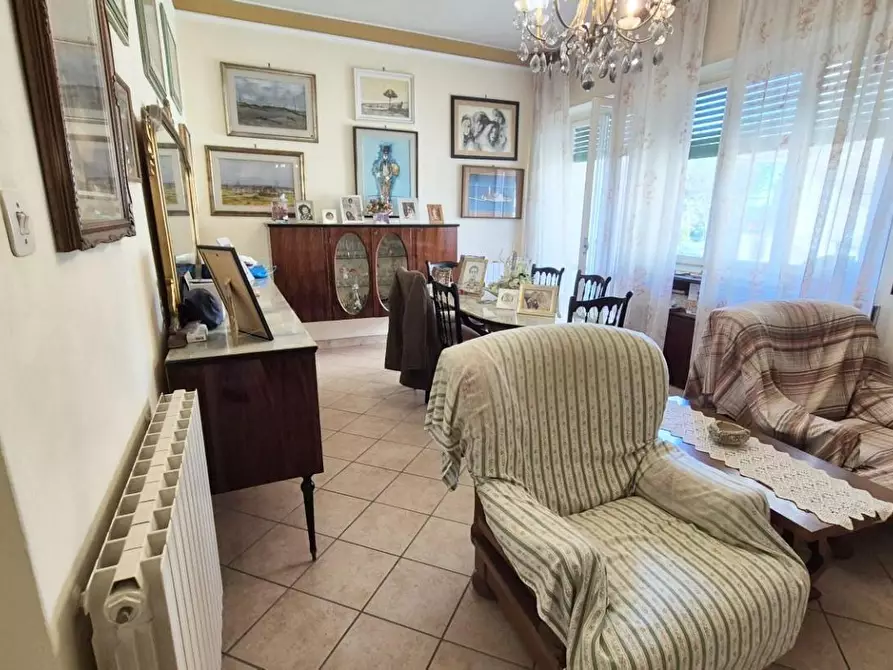 Immagine 22 di Appartamento in vendita  a Viareggio