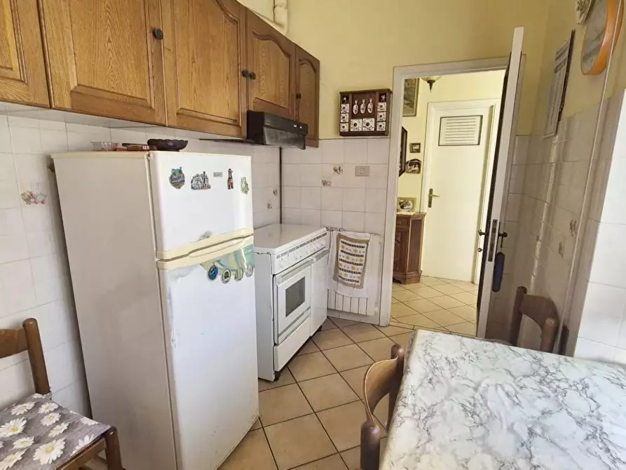 Immagine 7 di Appartamento in vendita  a Viareggio