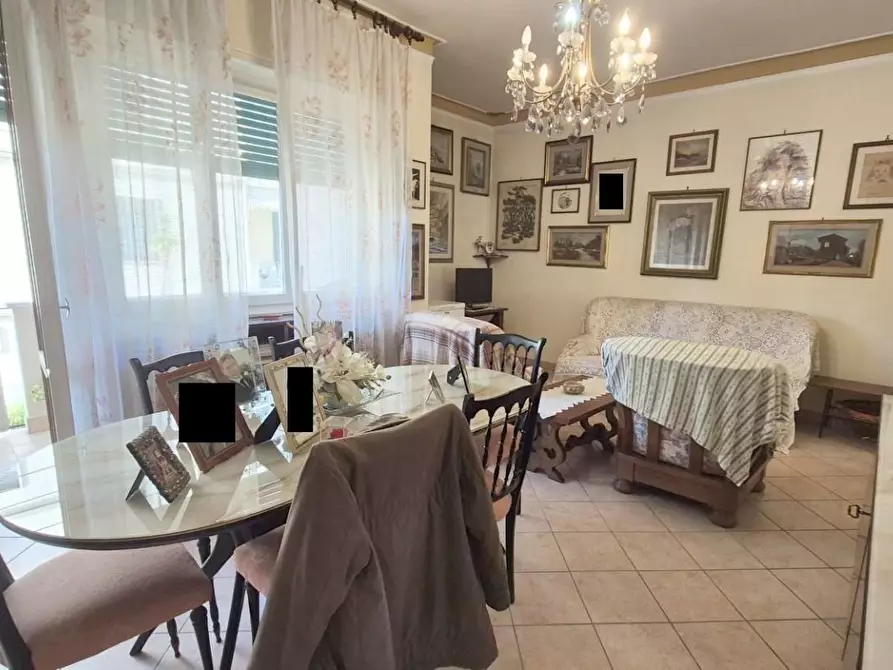 Immagine 24 di Appartamento in vendita  a Viareggio